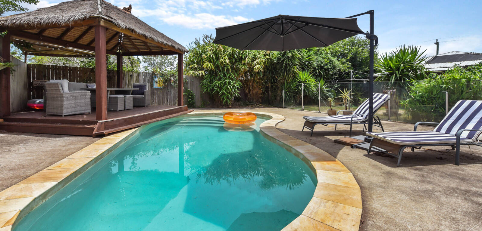 102a Stuart Street, MOUNT LOFTY, QLD 4350 AU