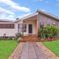 42 Phipps Drive, MERINGANDAN WEST, QLD 4352 AU
