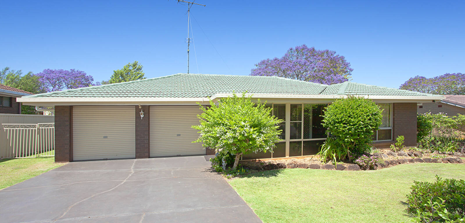 50 Lotus Crescent, CENTENARY HEIGHTS, QLD 4350 AU