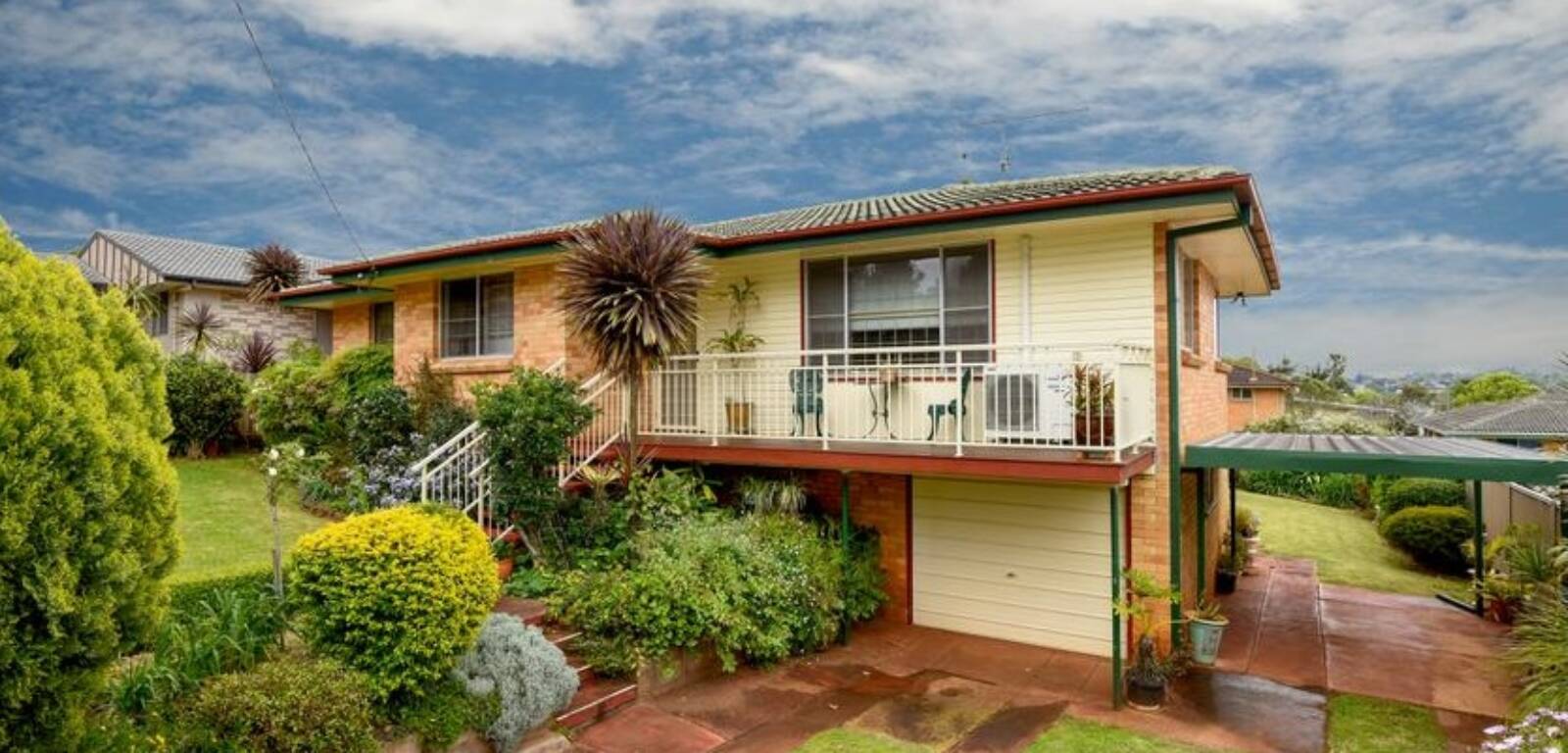 21 Flinders Street, CENTENARY HEIGHTS, QLD 4350 AU