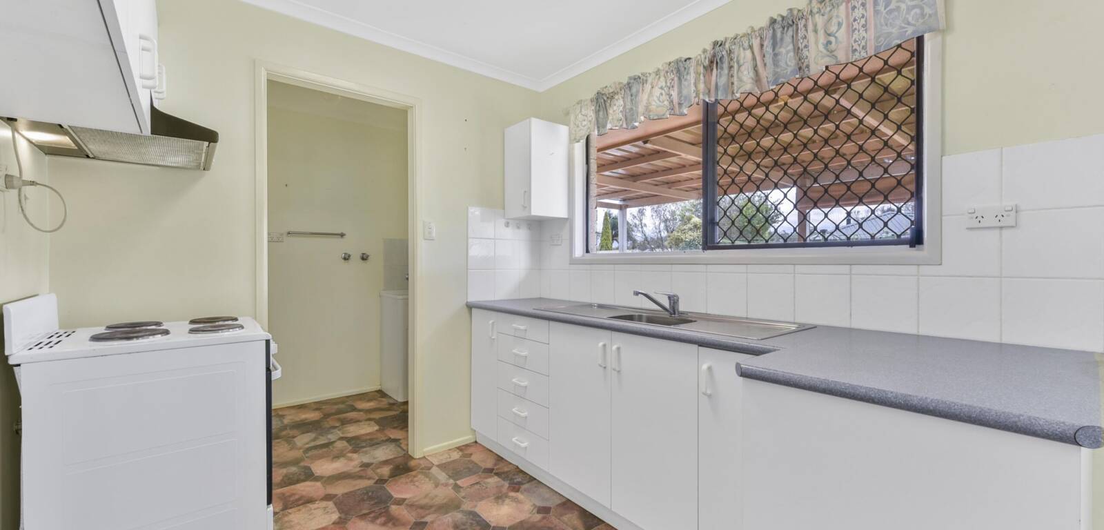 41 Paull Street, WILSONTON, QLD 4350 AU