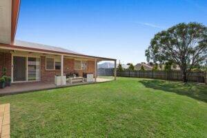 19 Oldfield Street, MIDDLE RIDGE, QLD 4350 AU