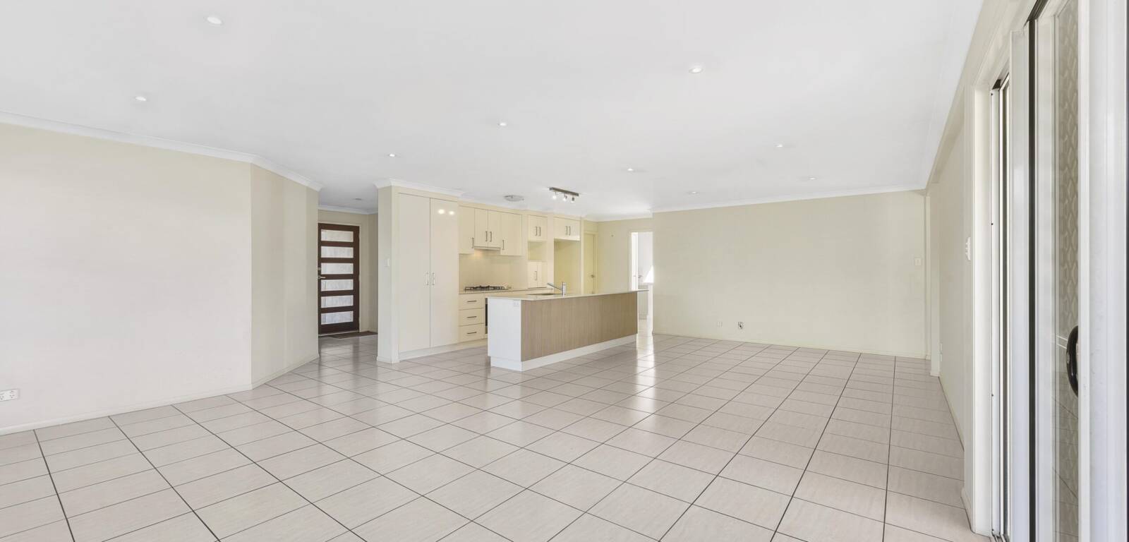 15 Rosella Street, RANGEVILLE, QLD 4350 AU