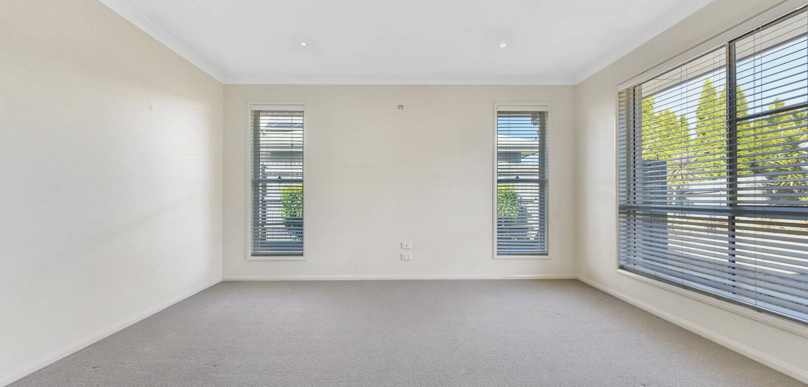 15 Rosella Street, RANGEVILLE, QLD 4350 AU