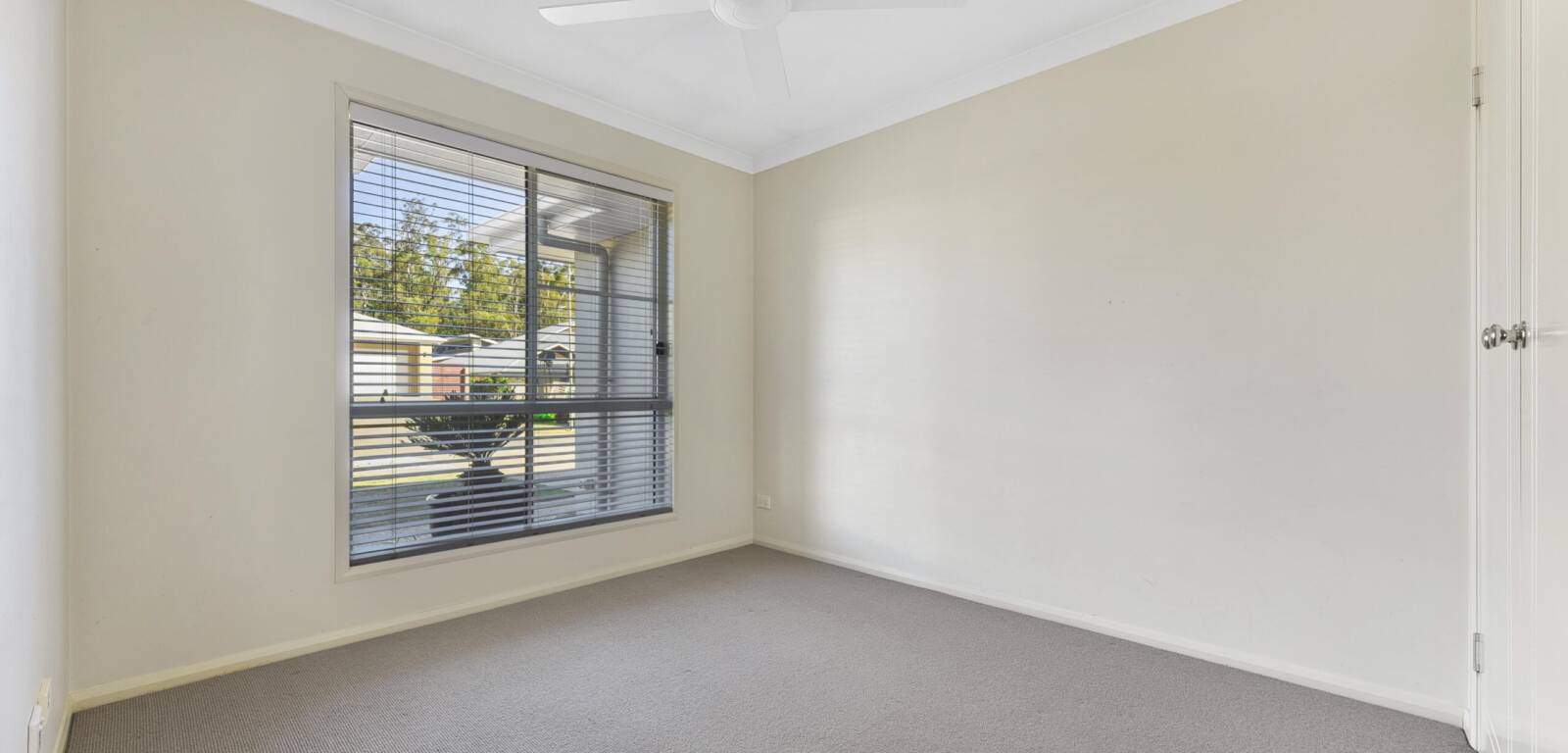 15 Rosella Street, RANGEVILLE, QLD 4350 AU