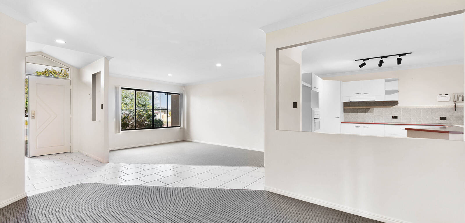 9 Hanna Court, WESTBROOK, QLD 4350 AU
