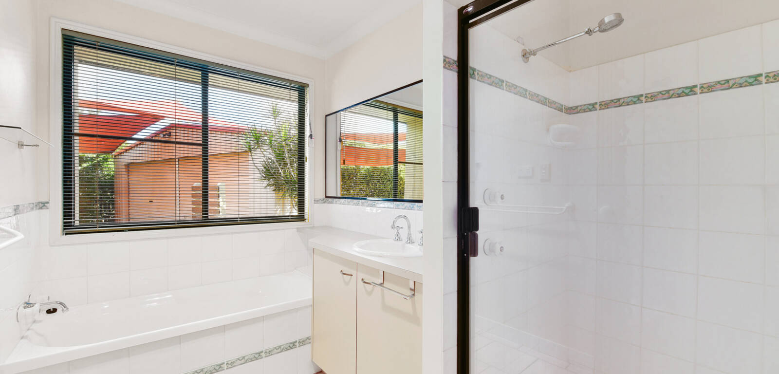 9 Hanna Court, WESTBROOK, QLD 4350 AU