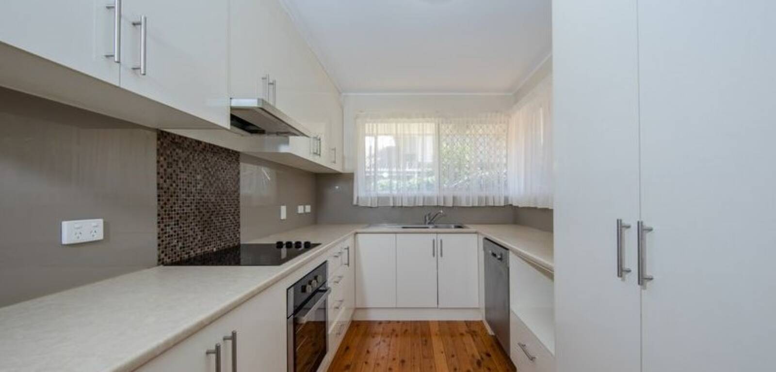 22 Ole Street, RANGEVILLE, QLD 4350 AU