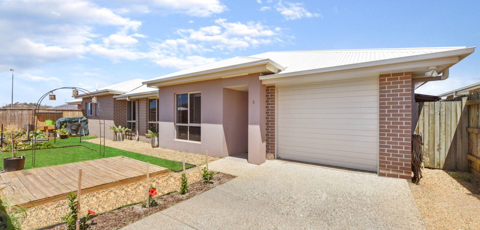 2/36 Shelby Street, GLENVALE, QLD 4350 AU