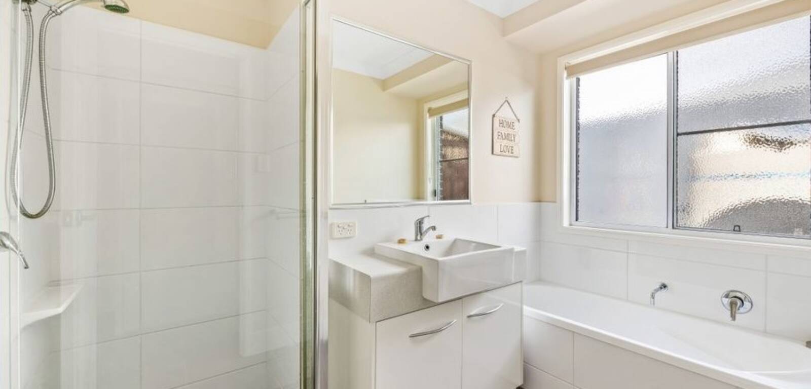 13 Lila Drive, COTSWOLD HILLS, QLD 4350 AU