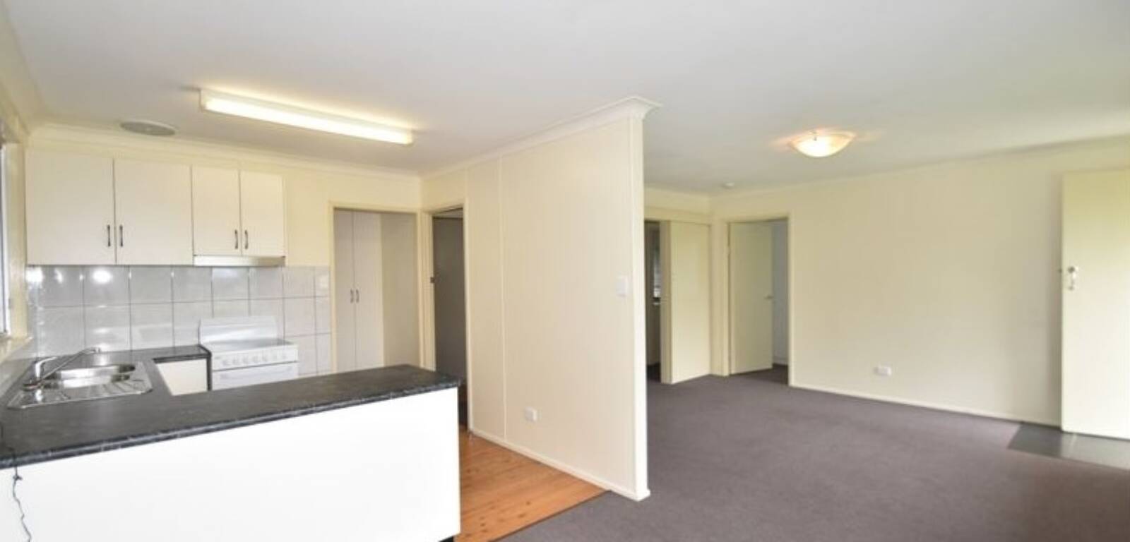 2/2 Creek Street, CAMBOOYA, QLD 4358 AU
