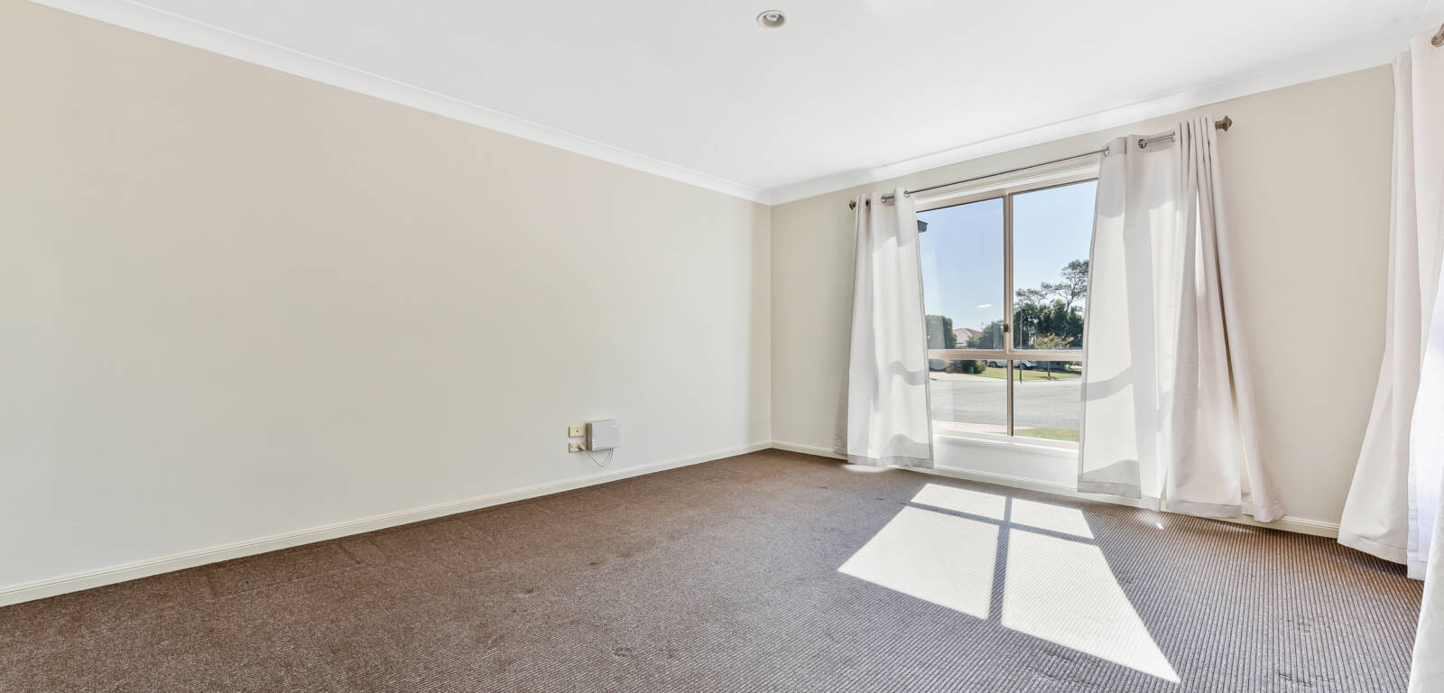 22 Gerbera Court, MIDDLE RIDGE, QLD 4350 AU