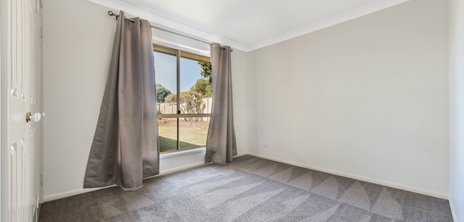 22 Gerbera Court, MIDDLE RIDGE, QLD 4350 AU