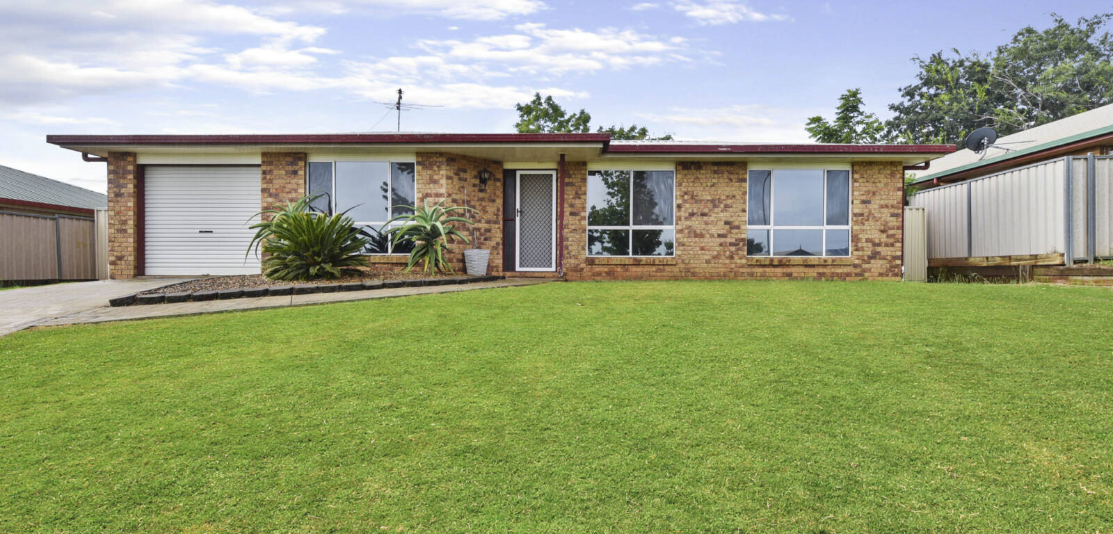 31 Liquidambar Street, GLENVALE, QLD 4350 AU