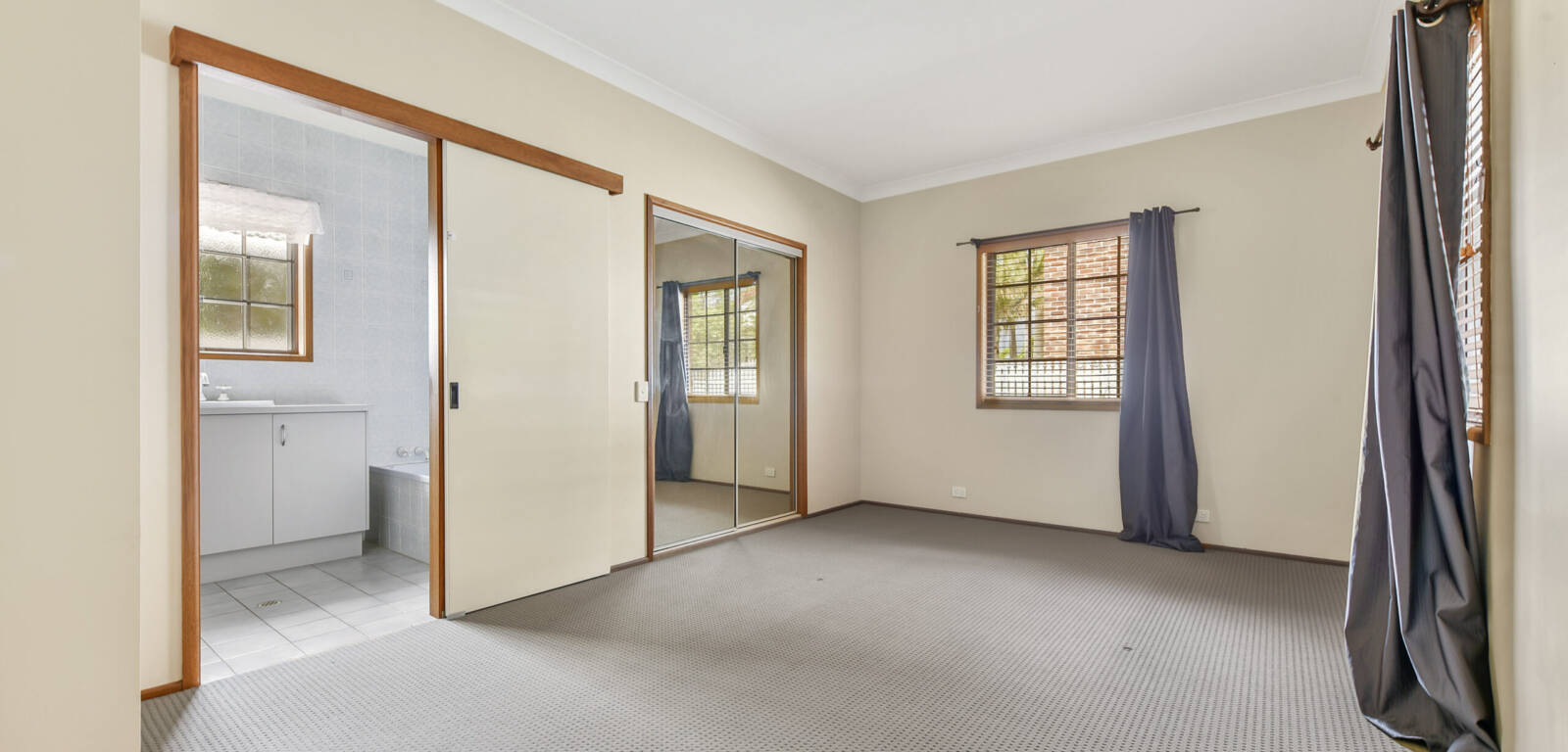 5 Hoad Ct, RANGEVILLE, QLD 4350 AU