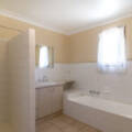 2/4 Creek St, EAST TOOWOOMBA, QLD 4350 AU