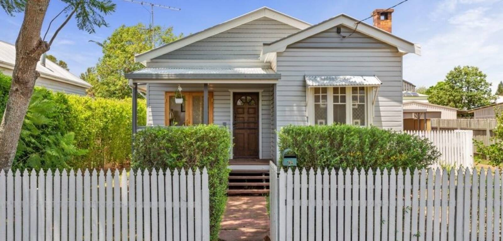 64 Taylor Street, NEWTOWN, QLD 4350 AU