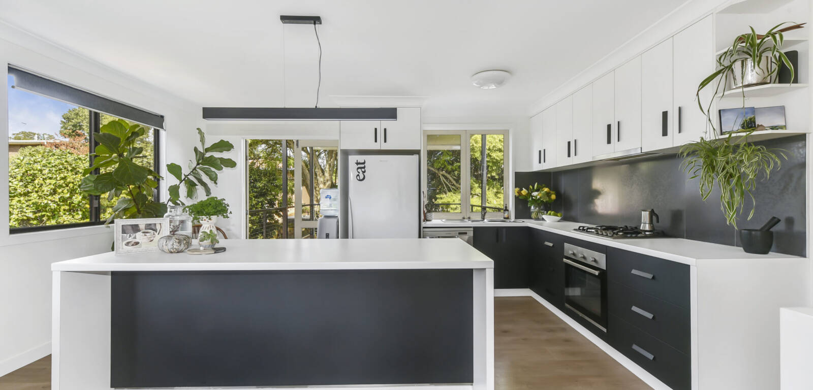 10 Athol Street, HARLAXTON, QLD 4350 AU