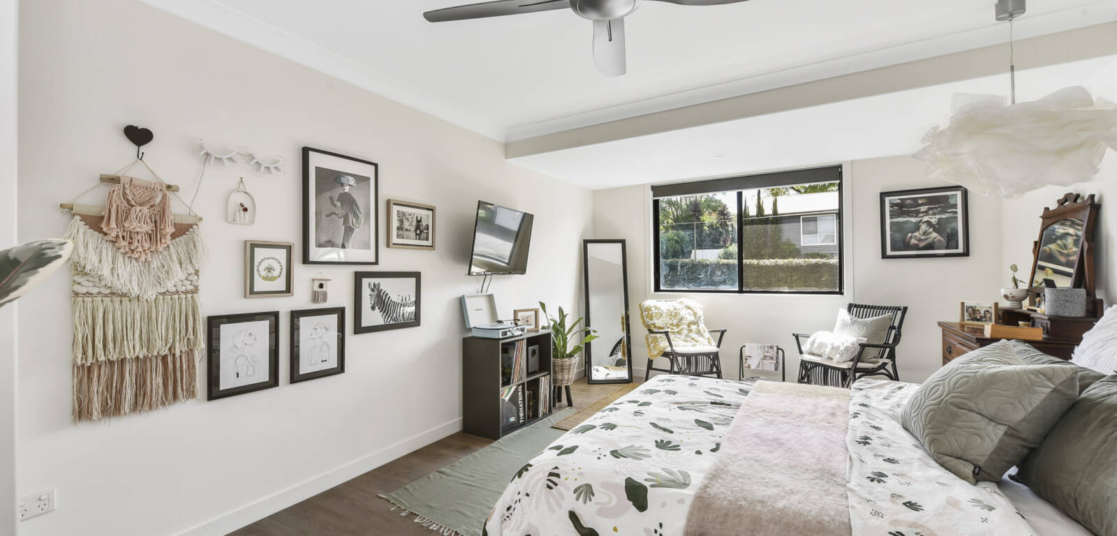 10 Athol Street, HARLAXTON, QLD 4350 AU
