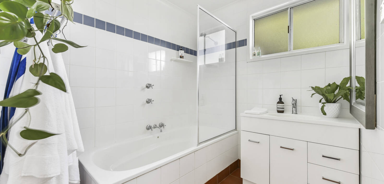 10 Athol Street, HARLAXTON, QLD 4350 AU