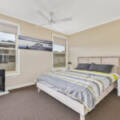 42 Phipps Drive, MERINGANDAN WEST, QLD 4352 AU