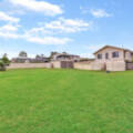 42 Phipps Drive, MERINGANDAN WEST, QLD 4352 AU
