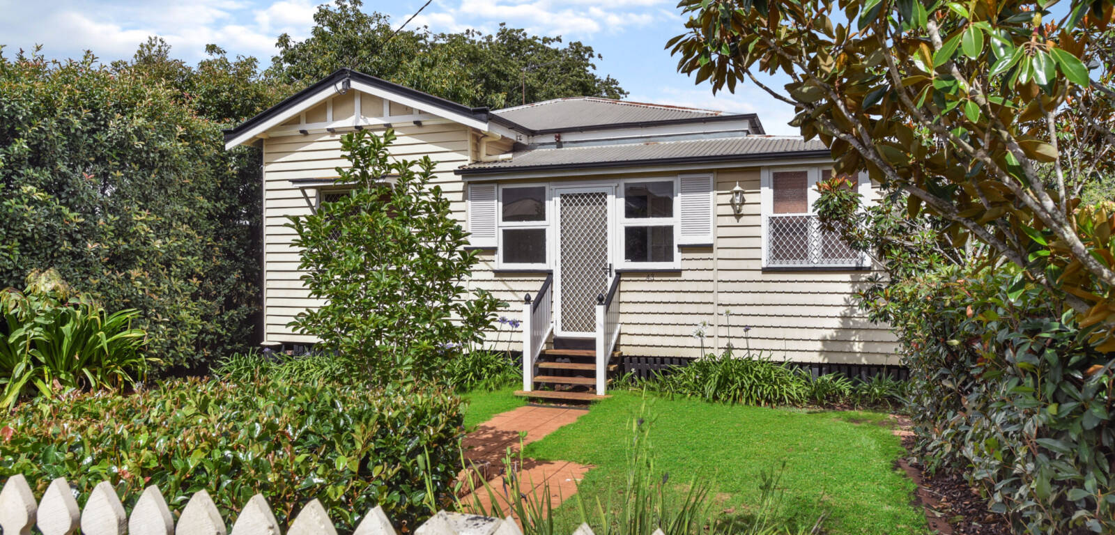 43 Suffolk Street, RANGEVILLE, QLD 4350 AU
