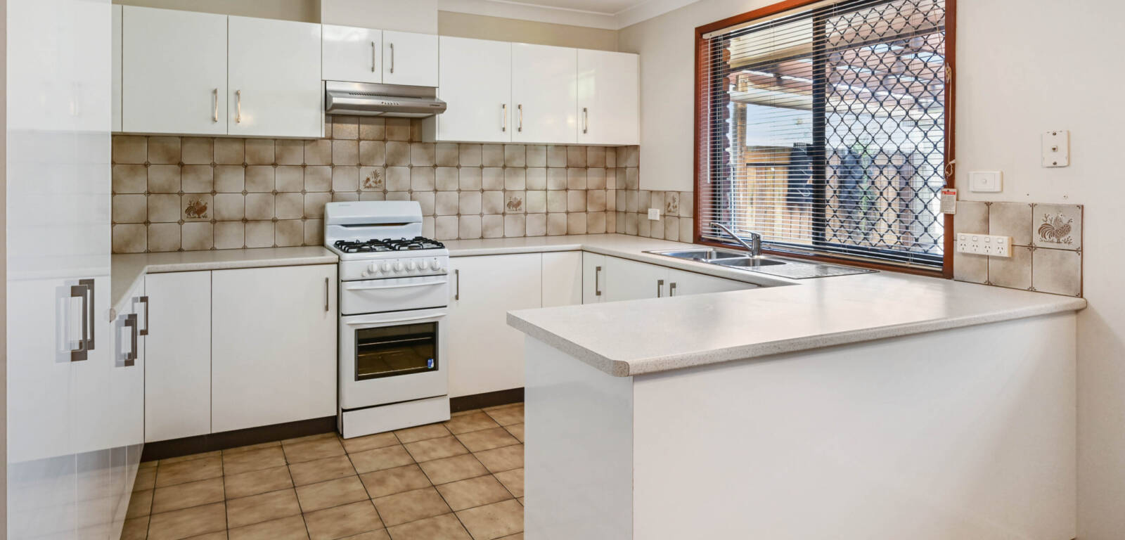 1 Banksia Street, NEWTOWN, QLD 4350 AU