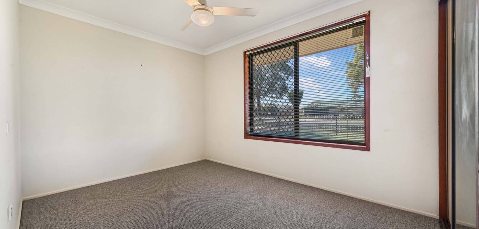 1 Banksia Street, NEWTOWN, QLD 4350 AU