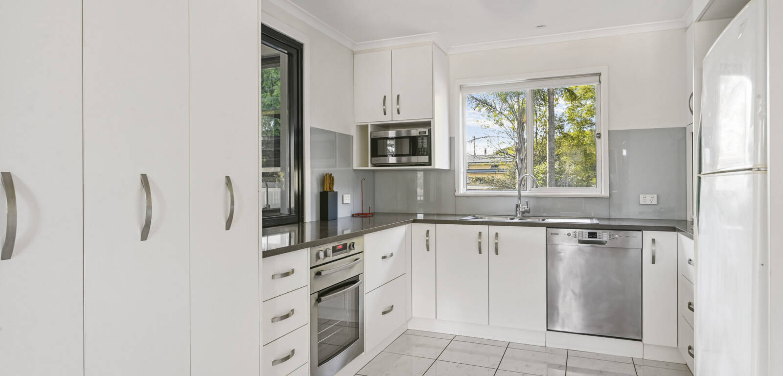 2/3 Cannon Street, RANGEVILLE, QLD 4350 AU
