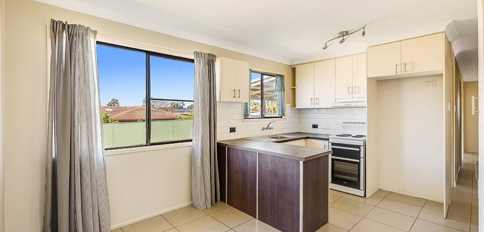 74 Jack Street, DARLING HEIGHTS, QLD 4350 AU