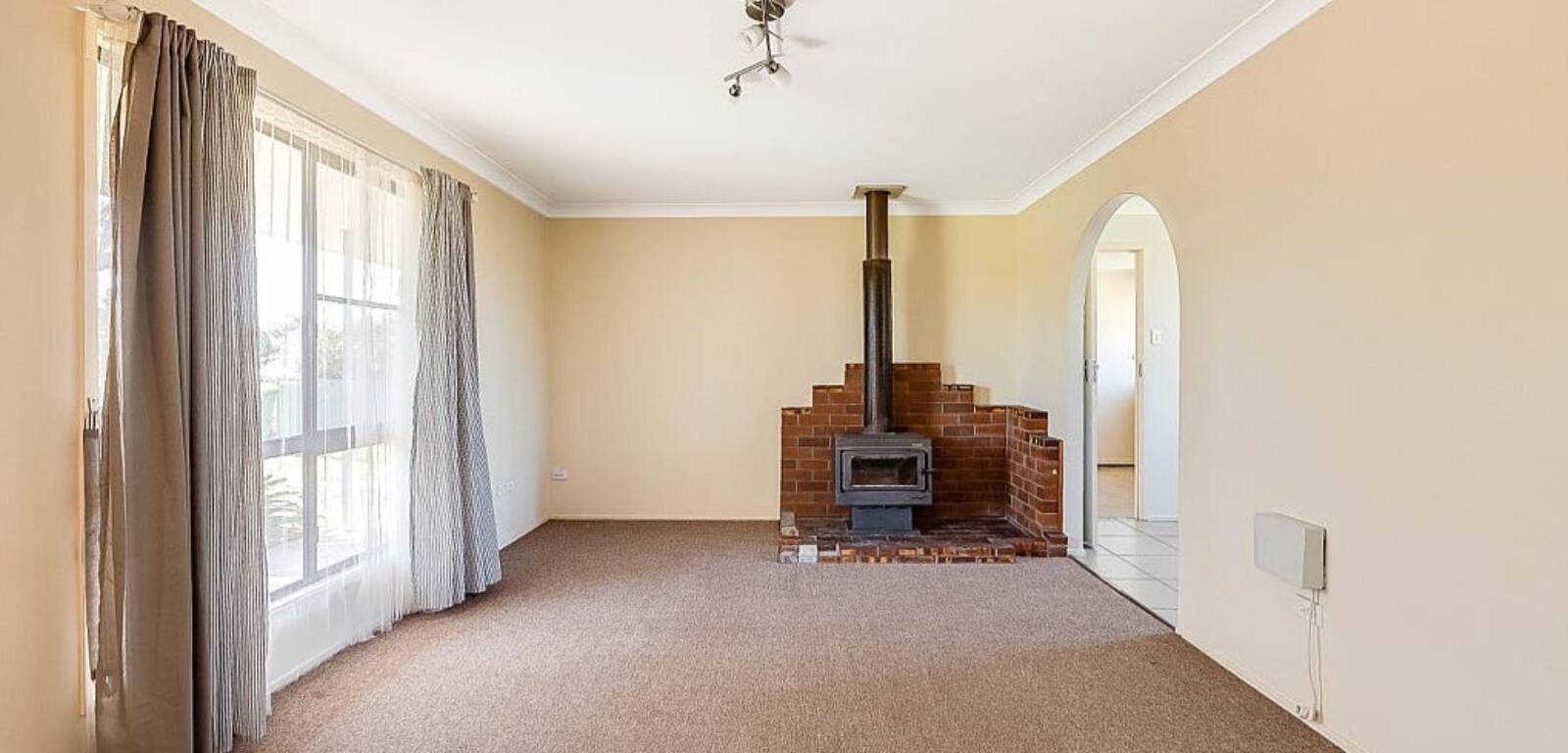 74 Jack Street, DARLING HEIGHTS, QLD 4350 AU