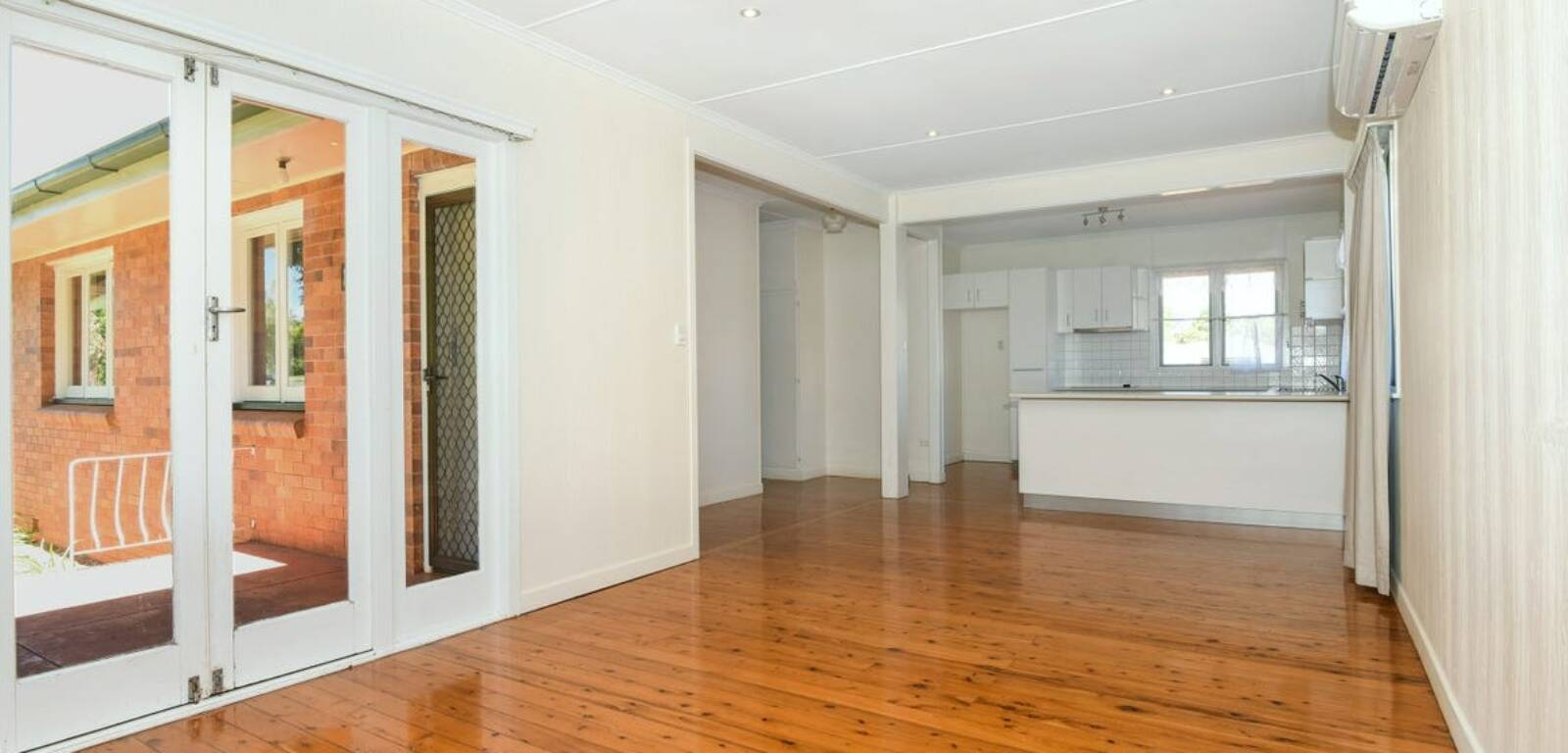 14 Roessler Street, RANGEVILLE, QLD 4350 AU