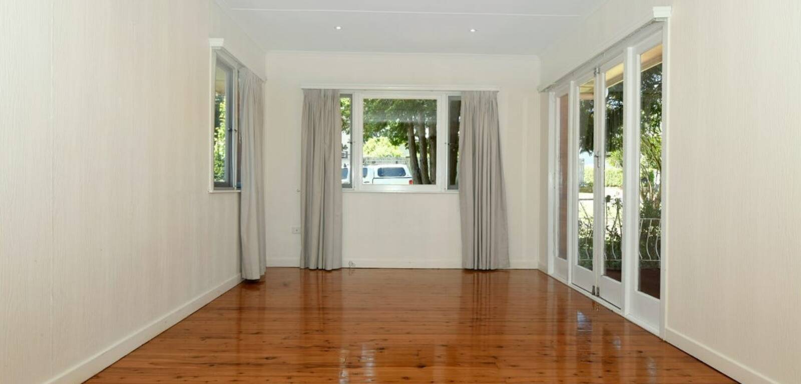 14 Roessler Street, RANGEVILLE, QLD 4350 AU
