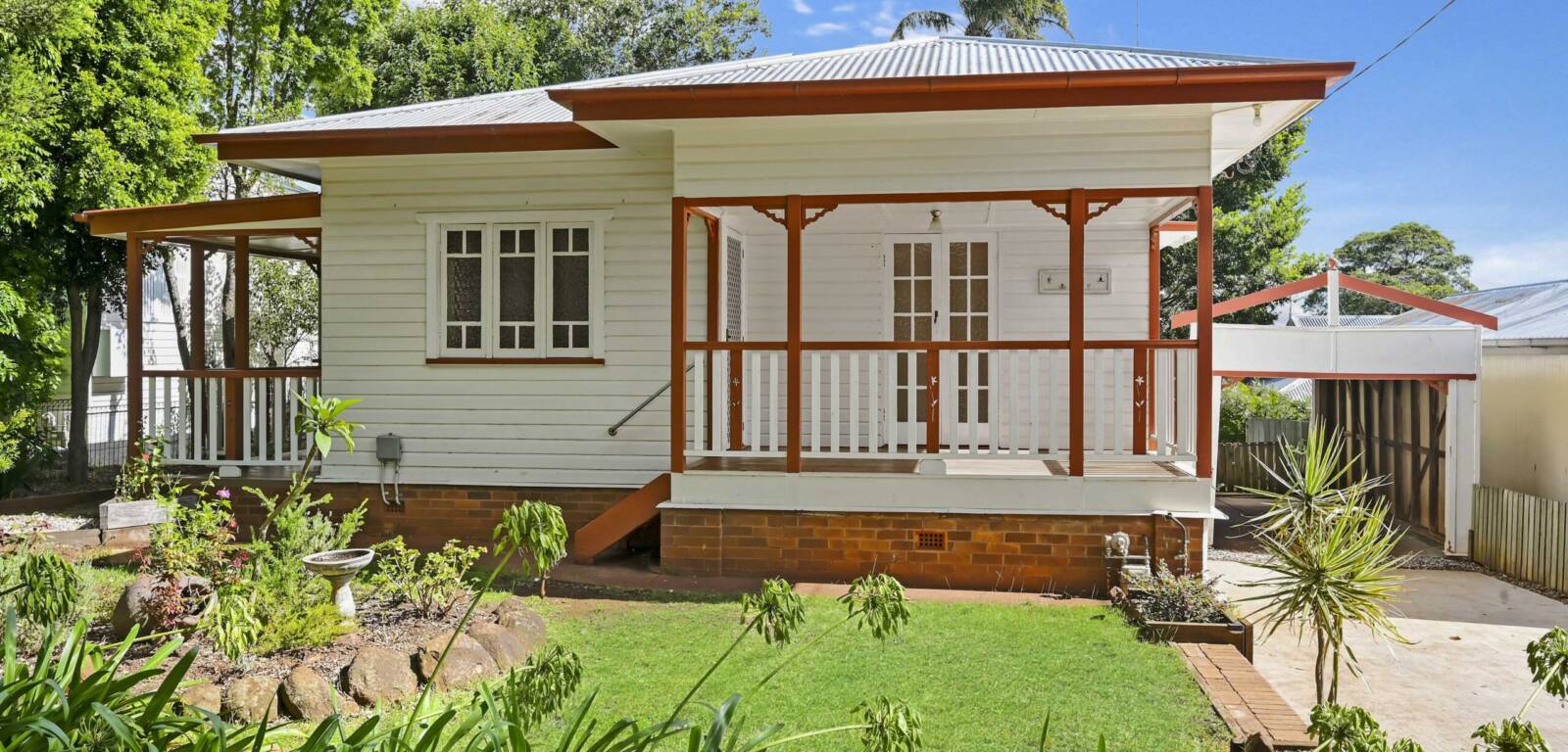 22 Collins St, MOUNT LOFTY, QLD 4350 AU