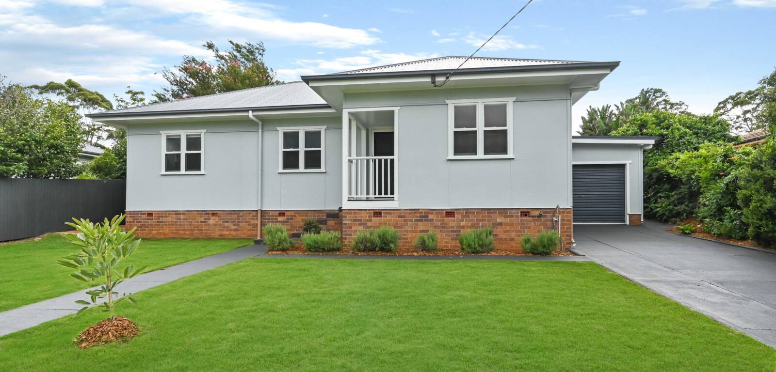 15 Geoffrey Street, MOUNT LOFTY, QLD 4350 AU