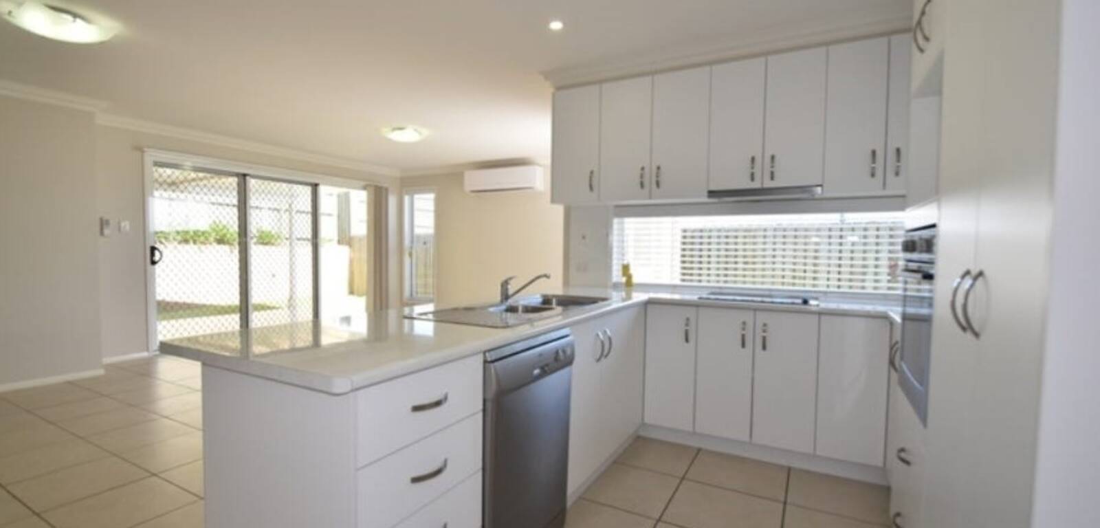 3/5 Nabiac Close, KEARNEYS SPRING, QLD 4350 AU