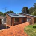 8 Warana Avenue, MOUNT LOFTY, QLD 4350 AU