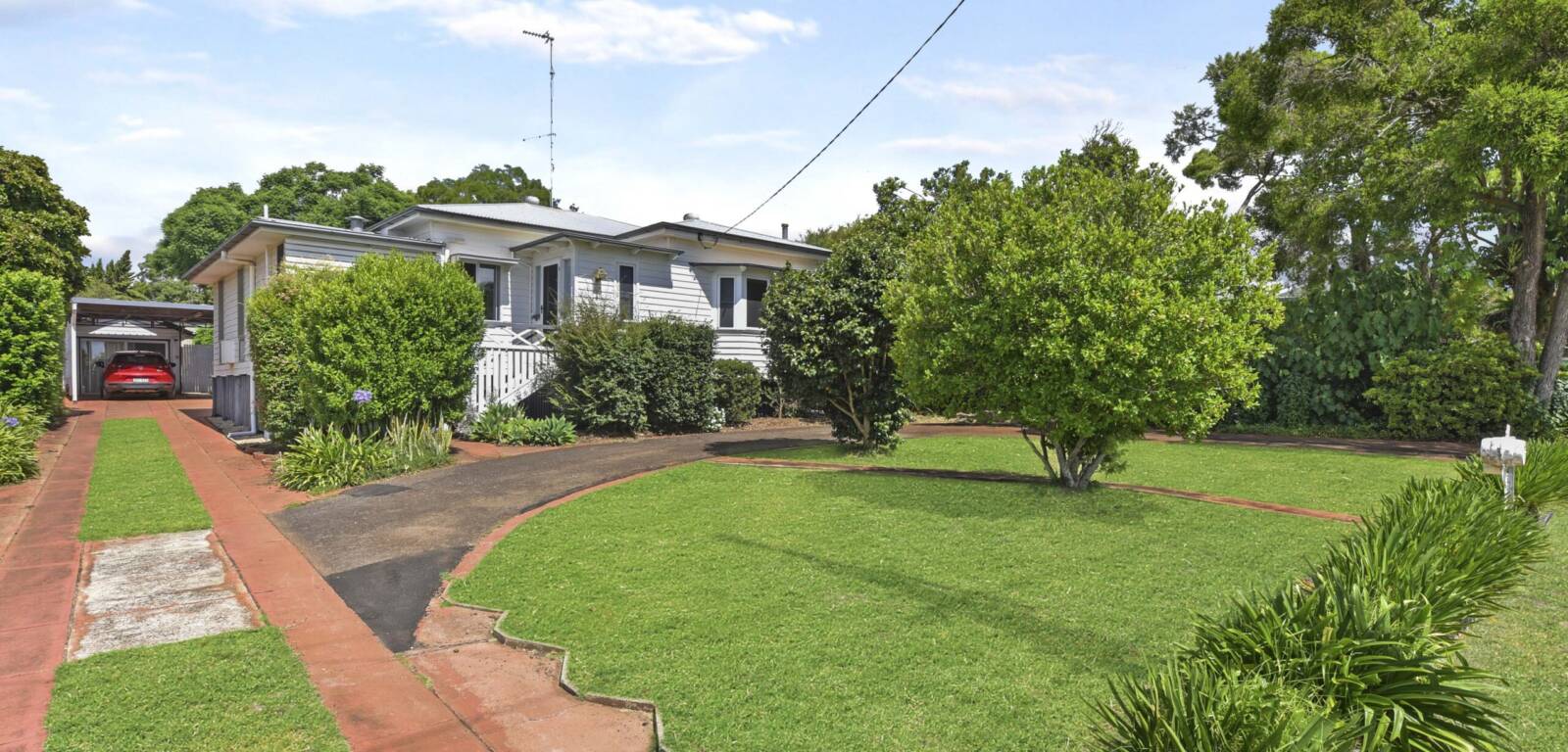12 Llewellyn St, CENTENARY HEIGHTS, QLD 4350 AU