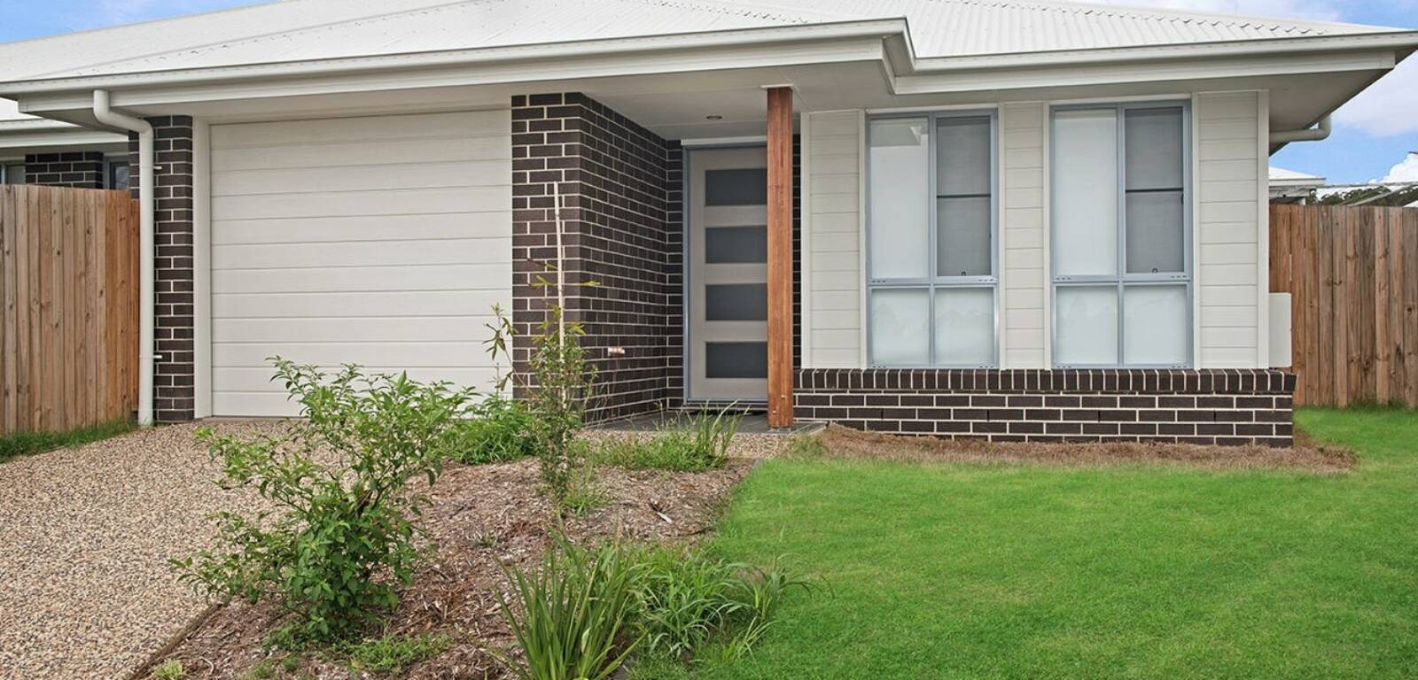 2/176 Handley St, DARLING HEIGHTS, QLD 4350 AU