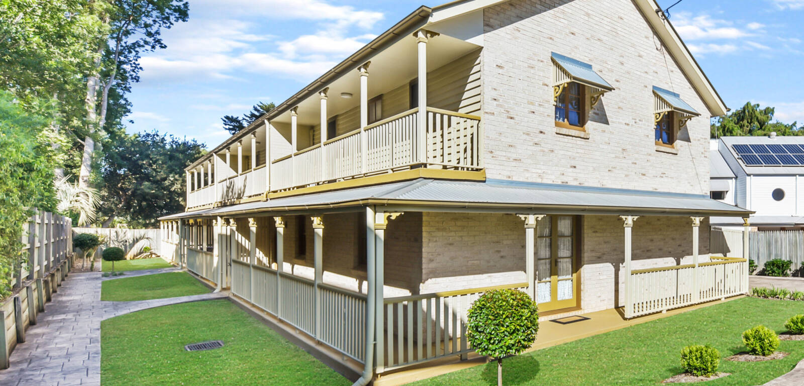 2/4 Creek St, EAST TOOWOOMBA, QLD 4350 AU