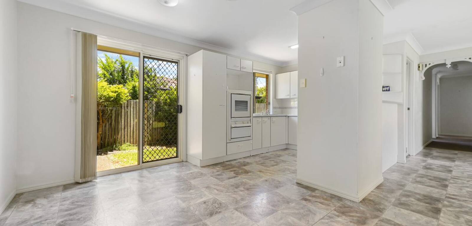 32 Hennenlotter Ct, KEARNEYS SPRING, QLD 4350 AU