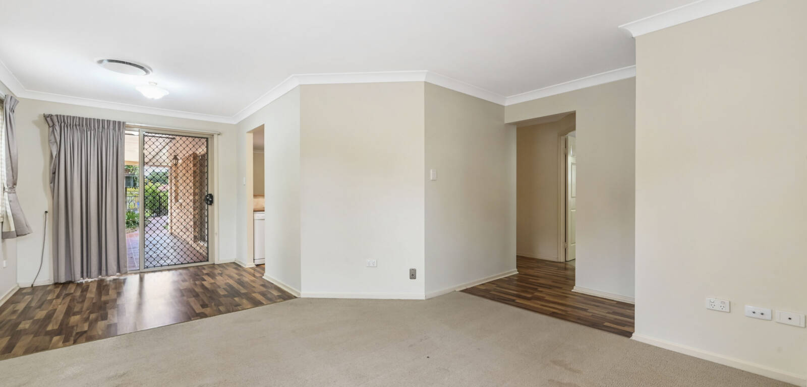 14 Goodwood St, NEWTOWN, QLD 4350 AU