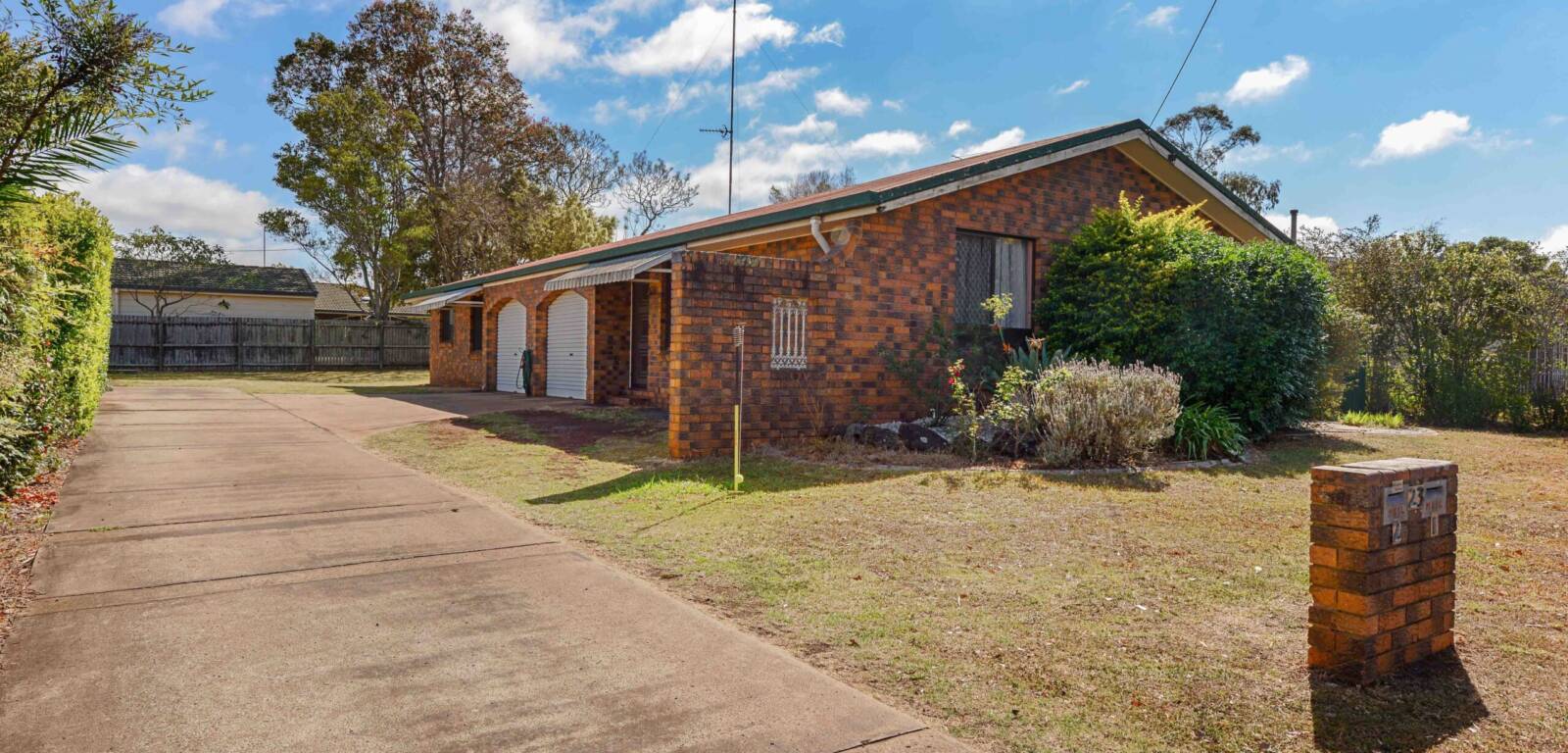 2/23 Friend St, HARRISTOWN, QLD 4350 AU