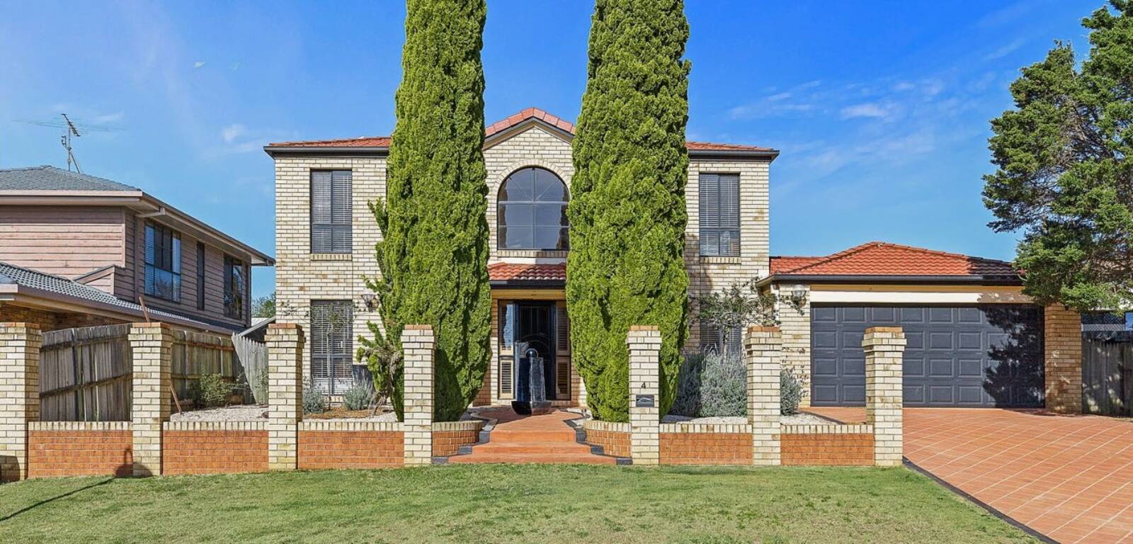 4 Throwleigh Cl, RANGEVILLE, QLD 4350 AU