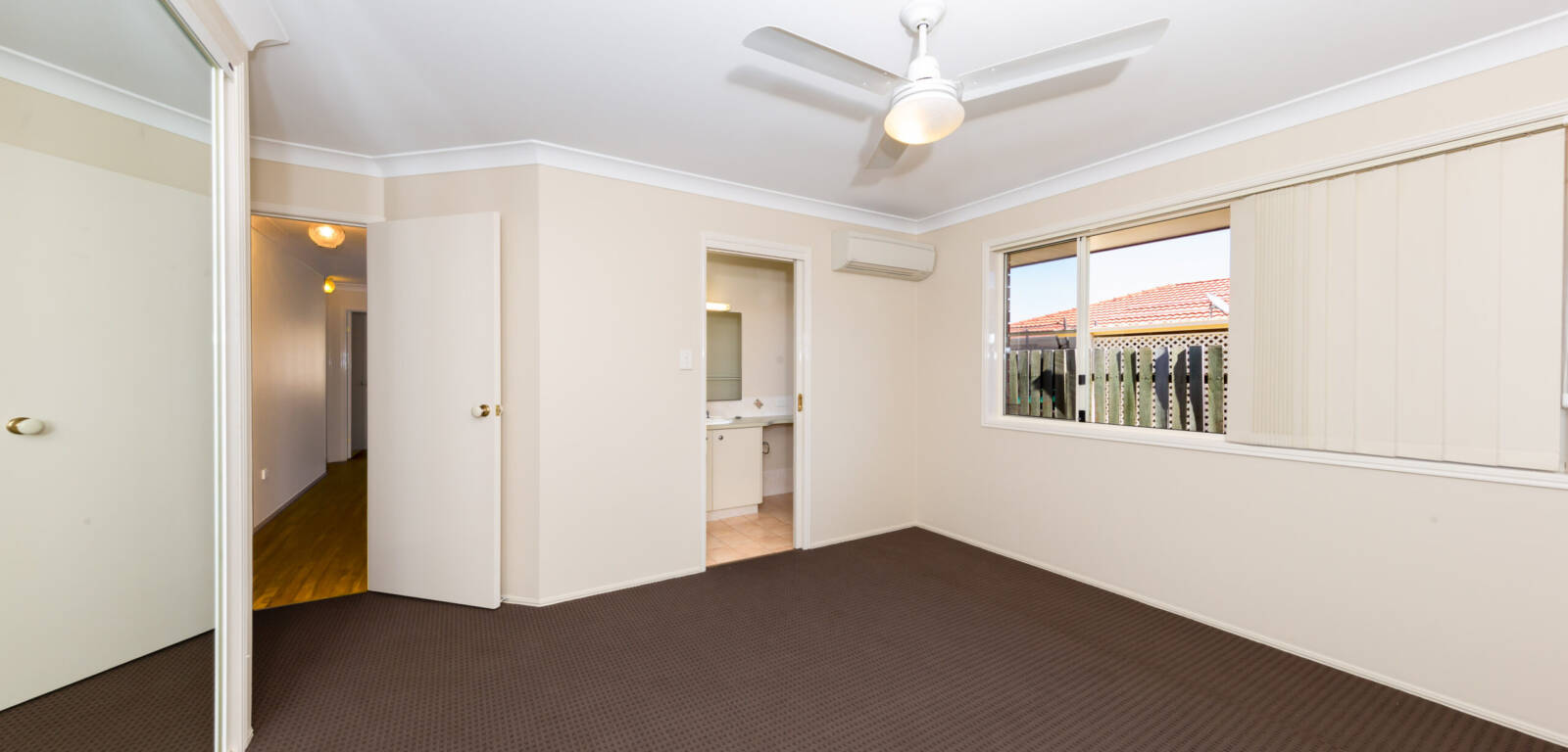 6 Lobwein Ct, MIDDLE RIDGE, QLD 4350 AU