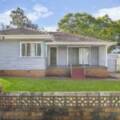 17 Bristol St, NEWTOWN, QLD 4350 AU