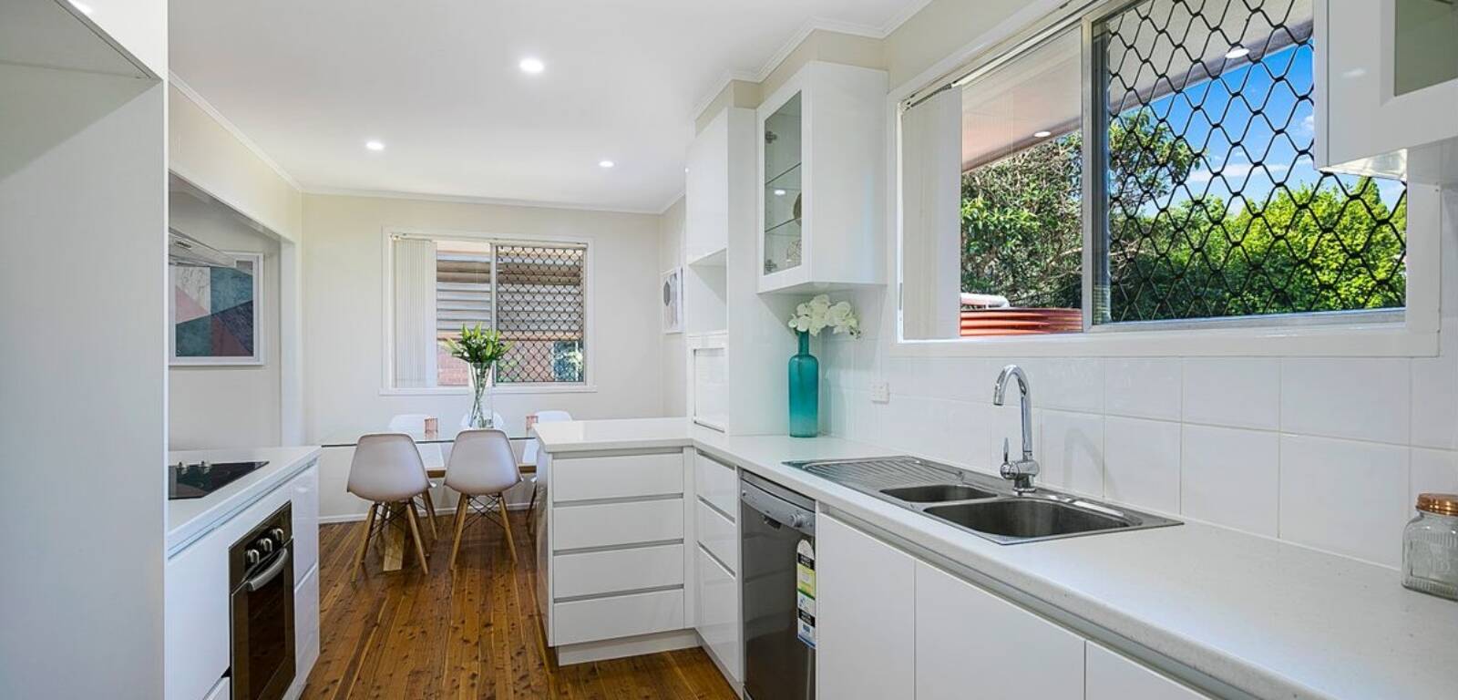 16 Heathwood St, RANGEVILLE, QLD 4350 AU