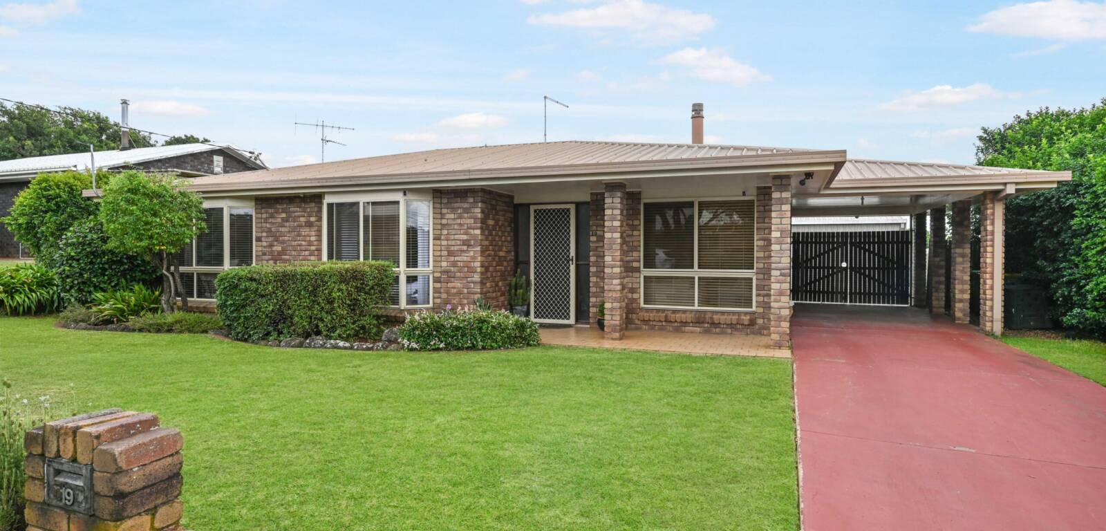19 Kratzmann Ct, KEARNEYS SPRING, QLD 4350 AU