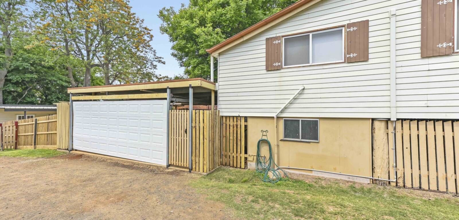 275 James St, NEWTOWN, QLD 4350 AU